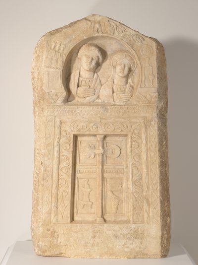 Stela nagrobna księdza Dionizosa i jego żony, Tertia, ok. 240-260 (marmur) autorstwa Roman