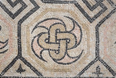 Geometryczny wzór z domus Via san Rocchino, II wiek n.e. (mozaika) autorstwa Roman