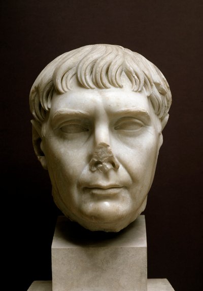 Głowa cesarza Trajana, II w. (rzeźba z marmuru) autorstwa Roman