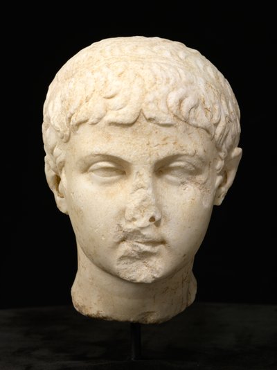 Lucjusz Cezar, koniec I w. (marmur) autorstwa Roman