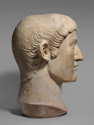 Marmurowy portret głowa cesarza Konstantyna I, ok. 1900 r. 325-370 AD (marmur) autorstwa Roman