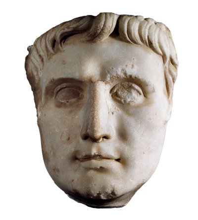 Maska cesarza Augusta (Caius Julius Caesar Octavianus Augustus), 63 pne - 14 AD (rzeźba z marmuru) autorstwa Roman