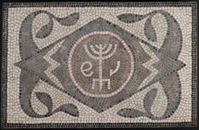 Mozaika Menory z Lulawem i Ethrogiem, VI wiek n.e. (kamień i zaprawa) autorstwa Roman