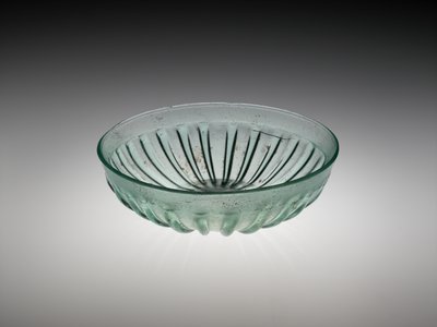 Miska ze szkła żebrowanego, AD 100-200 (szkło dmuchane i cięte) autorstwa Roman