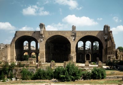 Sztuka rzymska: widok na bazylikę Maksenca i Konstantyna (lub bazylikę Nova lub bazylikę di Maksencjusza i Konstantyna), IV wiek n.e. Rzym, Włochy autorstwa Roman
