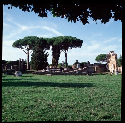 Sztuka rzymska: widok ruin świątyni Rzymu i Augusta, stanowisko archeologiczne Ostia autorstwa Roman