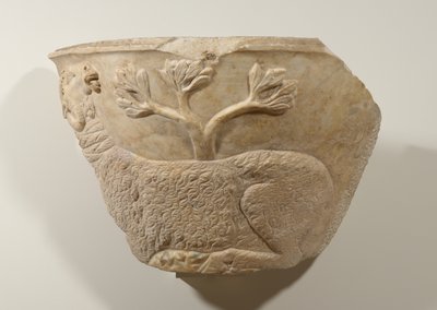 Fragment sarkofagu, III w. (marmur) autorstwa Roman