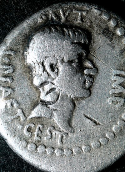 Srebrna moneta z podobizną Marka Juniusza Brutusa (83-42 p.n.e.) Senator rzymski autorstwa Roman