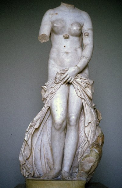 Wenus Laudolina lub anadyomene. rzeźba, Muzeum Syracuse, Sycylia, Włochy. autorstwa Roman