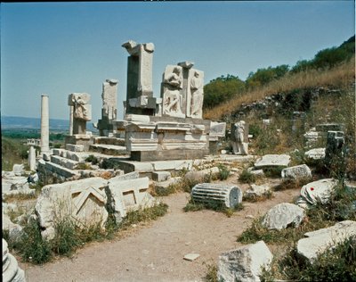 Widok pomnika Memmiusza autorstwa Roman