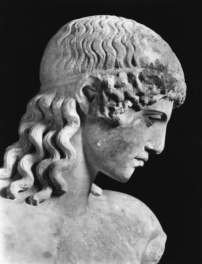 Apollo (marmur) (zdjęcie czarno-białe) (szczegół) autorstwa Roman Roman