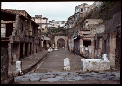 Decumanus maximus i forum, V wpne-I wne autorstwa Roman Roman