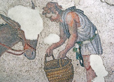 Mozaika przedstawiająca mężczyznę karmiącego swojego muła, Bazar Arasta, Meczet Sułtana Ahmeta, Stambuł. autorstwa Roman Roman