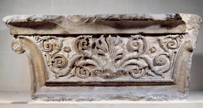 Stolica Pilastra. Architektura Cesarstwa Rzymskiego. Paryż, Musee du Louvre autorstwa Roman Roman