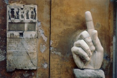 Prawa ręka, od Kolosa Konstantyna (marmur) autorstwa Roman Roman
