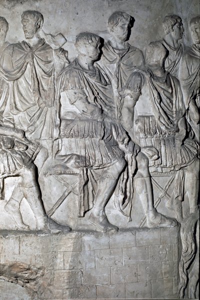 Sztuka rzymska: „”cesarz rzymski Trajan na trybunie na naradzie wojennej””Forma z 1862 r. odtwarzająca płaskorzeźby kolumny Trajana (kolumna Trajane) (Colonna Traiana) w Rzymie zbudowanej za panowania cesarza Trajana ( 53-117). Kole Trajane autorstwa Roman Roman