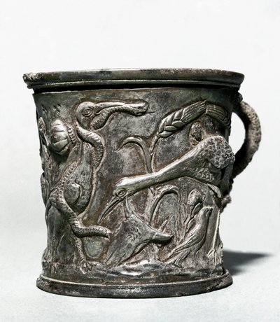 Srebrny puchar z ptakami i pszenicą autorstwa Roman Roman