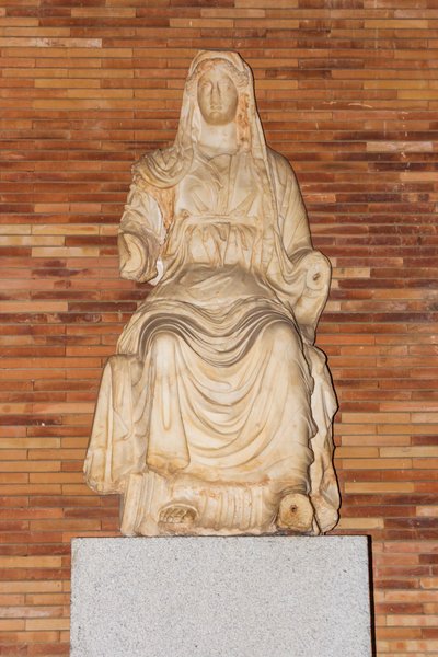 Posąg Ceres autorstwa Roman Roman