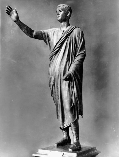 Posąg rzymskiego mówcy (brąz) autorstwa Roman Roman
