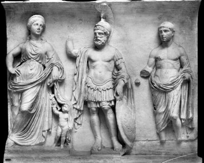 Wenus, Mars i Divus Julius (marmur) (zdjęcie czarno-białe) autorstwa Roman Roman