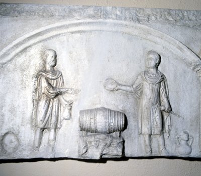 Znak kupca wina w czasach rzymskich. Muzeum Ostii (Ostia) autorstwa Roman Roman