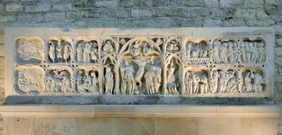 Sztuka romańska: ołtarz przedstawiający różne sceny z Ewangelii autorstwa Romanesque