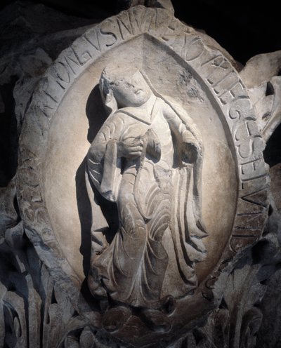 Tony chorału gregoriańskiego: ton drugi, Stolica chóru (rzeźba autorstwa Romanesque