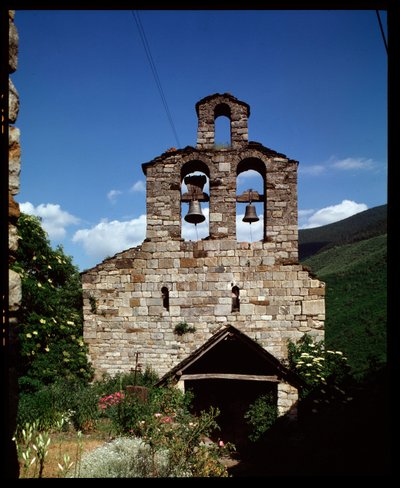 Widok kościoła (zdjęcie) autorstwa Romanesque
