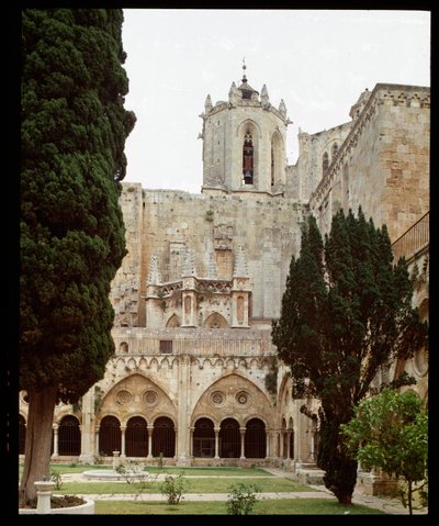 Widok na krużganek i katedrę Sainte Thecle (Sainte-Thecle) w Tarragona autorstwa Romanesque