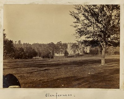 Glenferness autorstwa Ronald Ruthven Leslie Melville