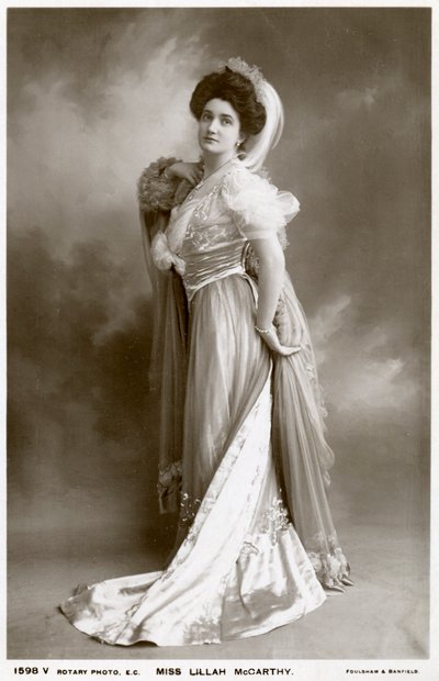 Lillah McCarthy, brytyjska aktorka i kierownik teatralny, ok. 1900. autorstwa Rotary Photo