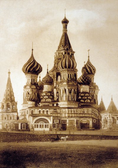 Cerkiew Wasyla Błogosławionego, Plac Czerwony, Moskwa, ok. 1930 r. 1890 (zdjęcie czarno-białe) autorstwa Russian Photographer