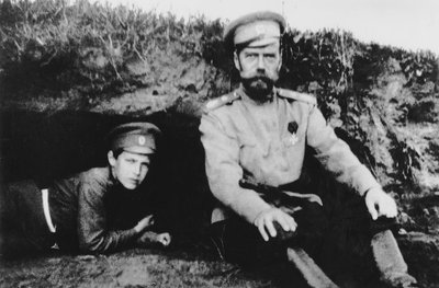 Car Mikołaj II z synem Aleksiejem na czele autorstwa Russian Photographer