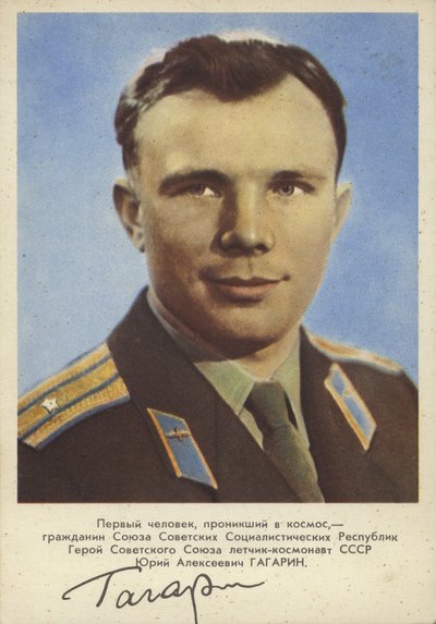 Jurij Gagarin, radziecki pilot i kosmonauta, pierwszy człowiek w kosmosie autorstwa Russian Photographer