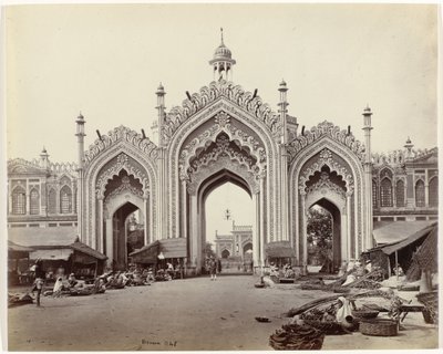 Brama na bazar Hosseinabad, Lucknow Brama bazaru Hooseinabad (tytuł oryginalny) autorstwa Samuel Bourne (signed by artist)