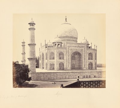 Agra; Taj, z narożnika czworokąta autorstwa Samuel Bourne