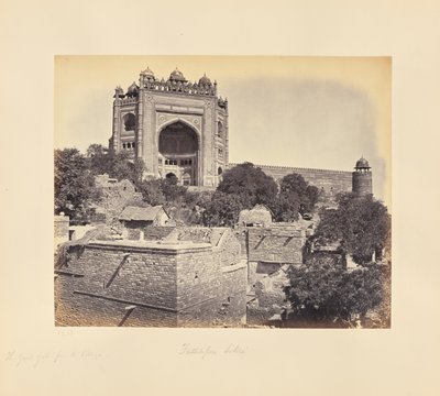 Fatehpur Sikri; wielka brama, widziana ze wsi autorstwa Samuel Bourne