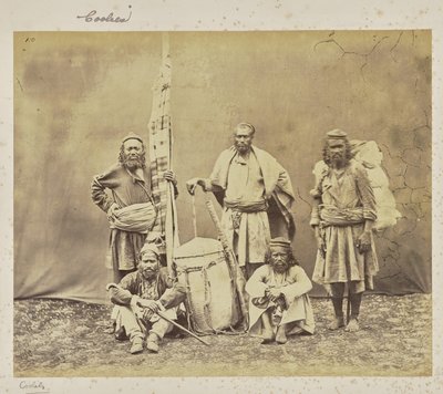 [Pracownicy górscy w Shimla z Khiltas i Dandy]. autorstwa Samuel Bourne