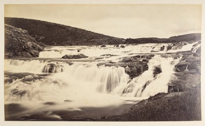 Rapids na Pykarze pod mostem (Wzgórza Nilgiri) autorstwa Samuel Bourne