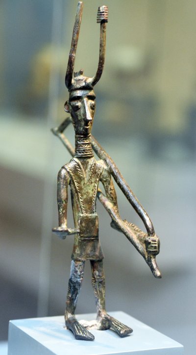 Brązowa figurka wojownika, ok. 1800-1200 pne (brąz) autorstwa Sardinia Nuragic Civilization