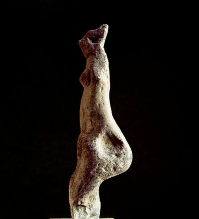 Kultura nuragi (nuraghi) Sardynii: wapienna statuetka Wenus steatopigic (forma dolna pleców) (Venus de Macomer), pochodząca z Macomer, niedaleko Nuoro. Pochodzący z okresu przednuragowego (XVIII w. p.n.e.) Eneolityczny. Cagliari, Narodowe Muzeum Archeologi autorstwa Sardinia Nuragic Civilization