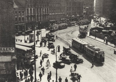 Berlin: Alexanderstrasse (zdjęcie czarno-białe) autorstwa Sasha Stone
