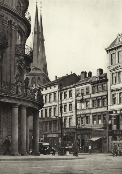 Berlin: widok na Poststrasse; Poststrasse (zdjęcie czarno-białe) autorstwa Sasha Stone