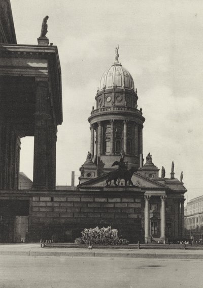 Berlin: Gendarmenmarkt (zdjęcie czarno-białe) autorstwa Sasha Stone