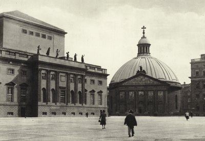 Berlin: Hedwigskirche; Kościół św. Jadwigi (zdjęcie czarno-białe) autorstwa Sasha Stone
