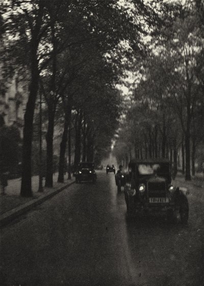 Berlin: Kurfurstendamm (zdjęcie czarno-białe) autorstwa Sasha Stone