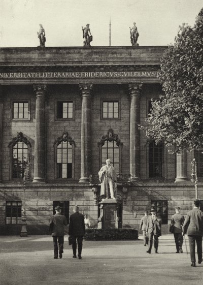 Berlin: Uniwersytet; Uniwersytet (zdjęcie czarno-białe) autorstwa Sasha Stone