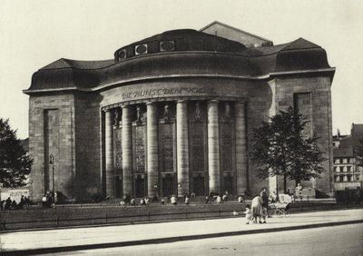 Berlin: Volksbuhne (zdjęcie czarno-białe) autorstwa Sasha Stone