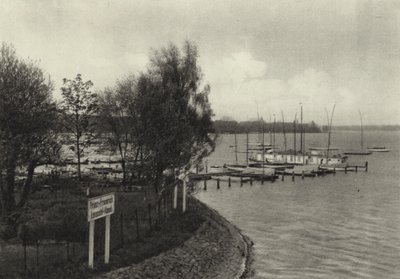Wannsee (zdjęcie czarno-białe) autorstwa Sasha Stone