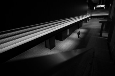 Architektoniczna samotność autorstwa Satoshi Hata